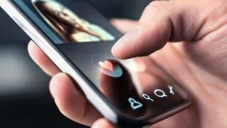 Tinder очевидно се стреми да привлича и угажда на по заможните