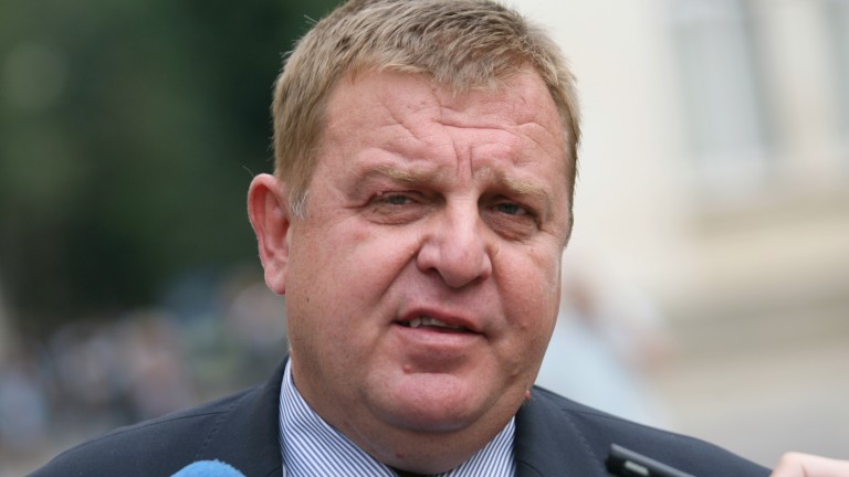 Каракачанов: Който се прегърне с ДПС в коалиция, приключва мача