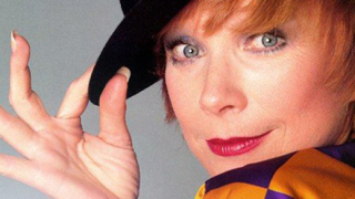 IMDB: Рожден ден - 24 април (Шърли Маклейн)