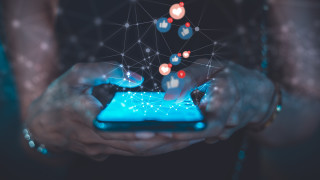 Meta компанията зад Facebook и Instagram ще започне да