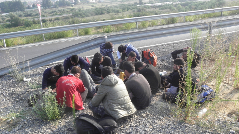 €100 хиляди дневен оборот на трафикантите на бежанци у нас
