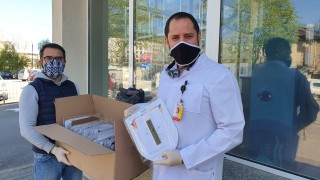 50 броя цветни закачливи и забавни предпазни шлемове получи днес