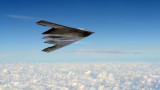  Военновъздушни сили на Съединени американски щати показват новия си високотехнологичен стелт бомбардировач, цената му е зашеметяваща 