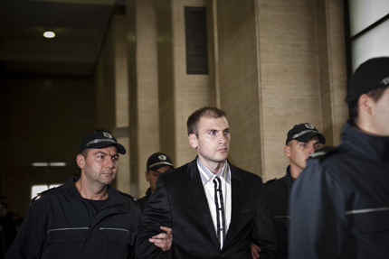 Октай Енимехмедов вече лежи в Бургаския затвор