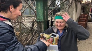 В навечерието на Рождество Христово представители на ГЕРБ в Генерал Тошево