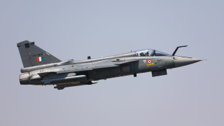 Произведен в Индия изтребител на индийските военновъздушни сили се разби