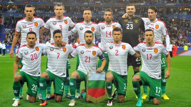 България излиза за дебютен успех при Хубчев днес