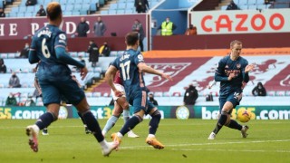 Астън Вила нанесе втора поредна загуба на Арсенал в шампионата