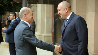 Присъединяването на България както и на другите две страни кандидатки