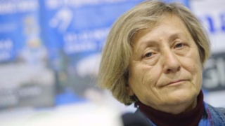 Легендарният треньор по художествена гимнастика Нешка Робева посети лагера на