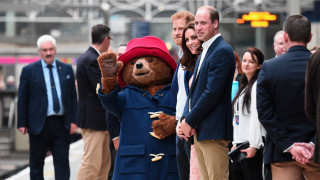 Всеки който е запознат с британската култура и е посещавал