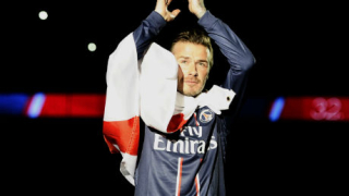 Бекъм получи подкрепа от съпругата си