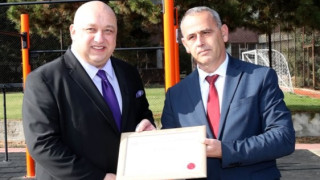 Министърът на младежта и спорта Красен Кралев и началникът на