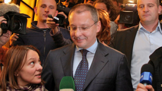 Не е лесно, загадъчен Станишев на влизане в прокуратурата