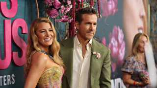 Дедпул и Върколака е по кината от повече от две