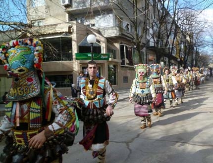 Маскараден фестивал „Кукерландия" по улиците на Ямбол