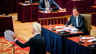 Холандия възобновява насоките за работа от дома поради нарастващия брой
