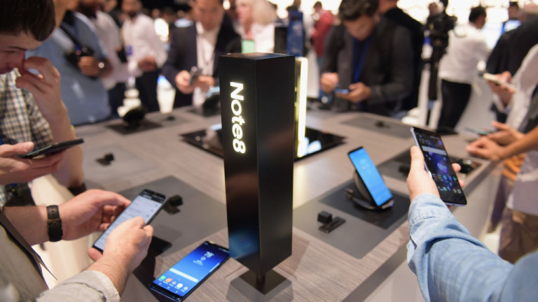 Samsung се похвали с рекордни поръчки за Note 8