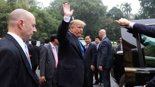 Започва втората среща на върха между президента на САЩ Доналд