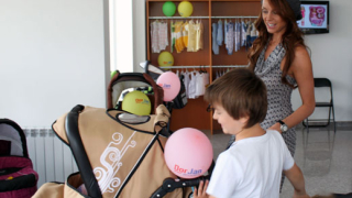 Деси Зидарова пазарува за бебе