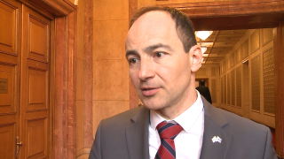 Германският парламент по настоятелна молба на министър председателя в Скопие прие