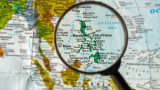  Филипините се пробват да запазят надзор върху противоречива плитчина 