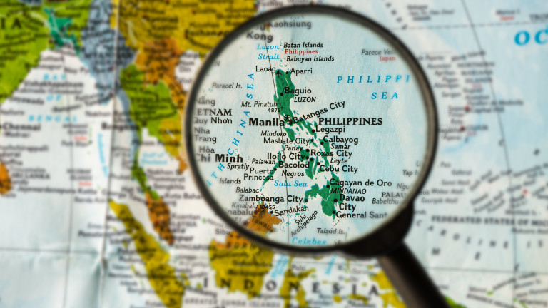 Филипините се опитват да запазят контрол върху спорна плитчина