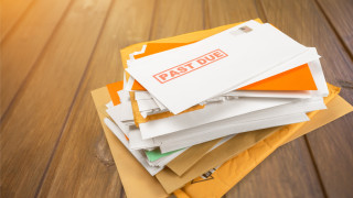 Въвеждането на безусловна 10 годишна давност на всички задължения на физическите