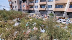 С камери наблюдават как в Казанлък ромите изхвърлят боклук и се бият