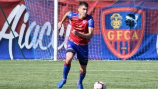 Роденият през 2000 година във френския град Лимож български защитник