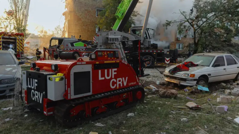 15 загинали, сред които 4 деца при мащабна атака с ракети и дронове срещу Киев