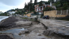 Проливни дъждове предизвикаха хаос в цяла Гърция 