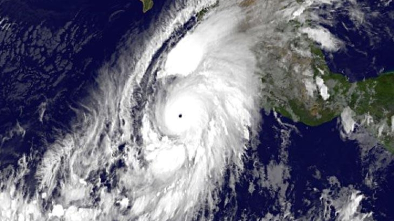 Мощен ураган наближава Мексико