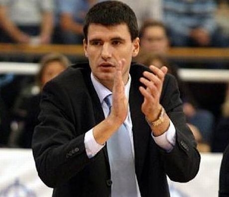 Цибона продължи контракта на Перасович