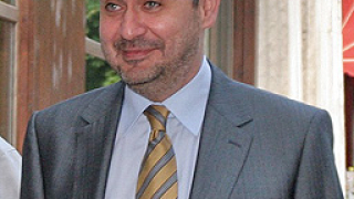 Велчев даде още 4 месеца за разследването на влака София-Кардам