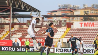 Хатайспор със Страхил Попов загуби с 0 1 от Трабзонспор у