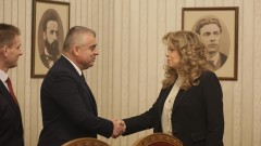 АПС поиска от Йотова да назначи Андрей Гюров за служебен премиер