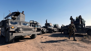 Джихадистите палят петролните кладенци при отстъплението си от Мосул