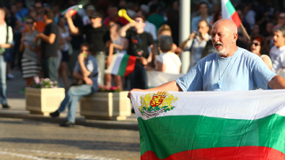 41-вият протест извади мечовете