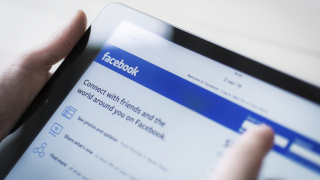 Facebook блокира проект на руската RT, нарушаващ правилата за прозрачност