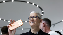След пускането на iPhone 17: Акциите на Apple бележат годишен ръст
