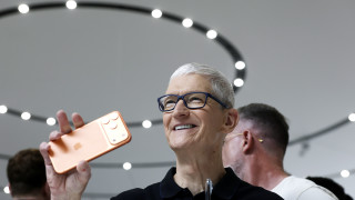 След пускането на iPhone 17: Акциите на Apple бележат годишен ръст