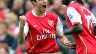 Робин ван Перси е най-добрият играч на Арсенал за сезона