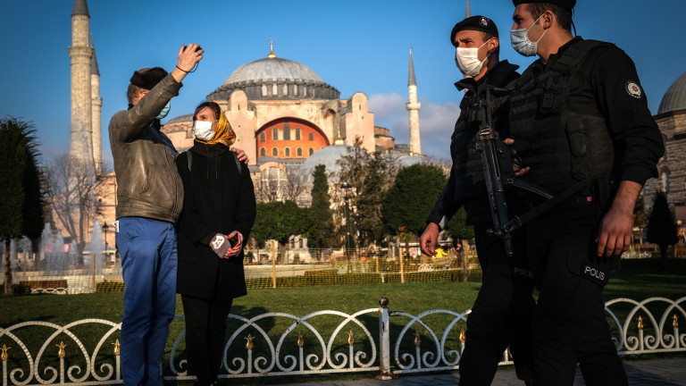 Турция задържа над 150 чужденци за тероризъм