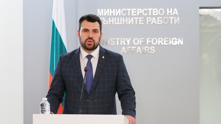 МВнР отрича България да е проявявала интерес към военния съюз на Хърватия, Косово и Албания