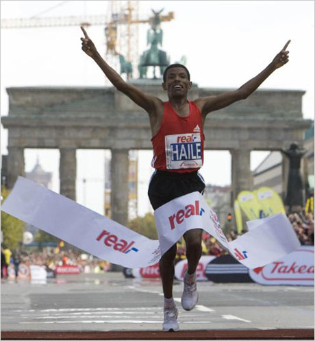 Хайле Гебреселасие спечели маратона на Берлин