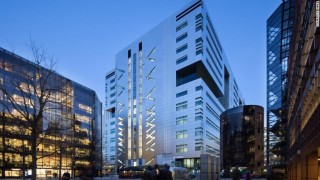 Централата на UBS в Лондон бе продадена за $100 милиона - на етаж