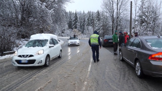 Няма бедстващи хора в Смолянско Обстановката в района е усложнена