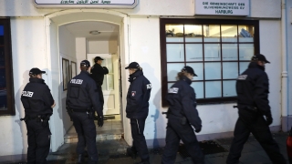 Полиция нахлу в джамии и апартаменти в Германия, забраниха ислямистка групировка