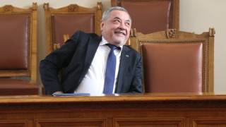 Вицепремиерът Валери Симеонов заяви че е спокоен след трусовете в